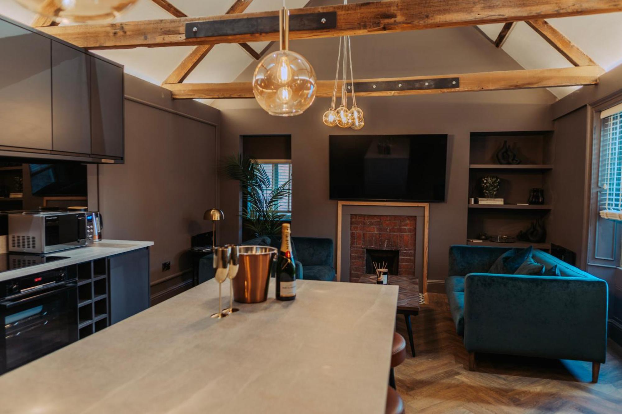 Magistrates Penthouse Suite - Town Centre Apartments With Spa Morpeth Exterior photo