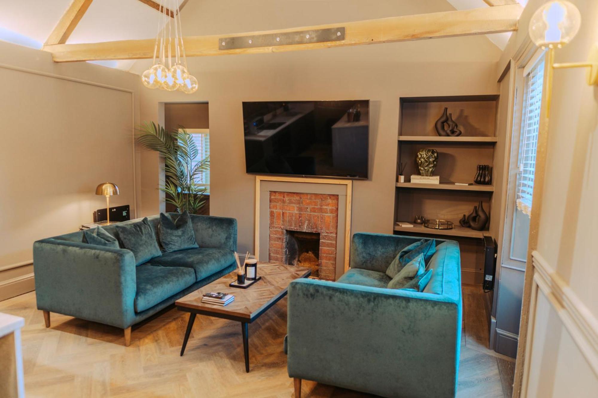 Magistrates Penthouse Suite - Town Centre Apartments With Spa Morpeth Exterior photo