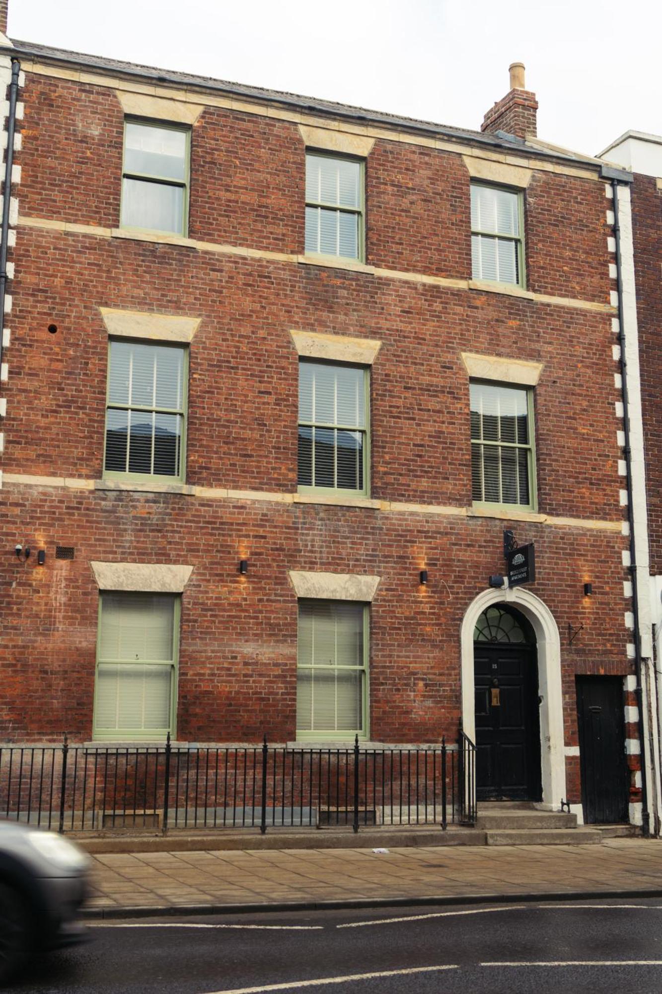Magistrates Penthouse Suite - Town Centre Apartments With Spa Morpeth Exterior photo